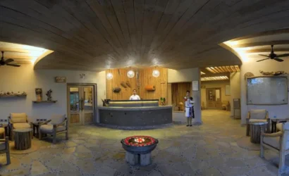 Barahi Jungle Luxury Lodge
