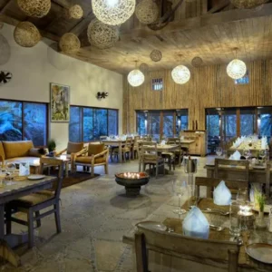 Barahi Jungle Lodge Chitwan