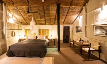 Tiger Tops Tharu Lodge